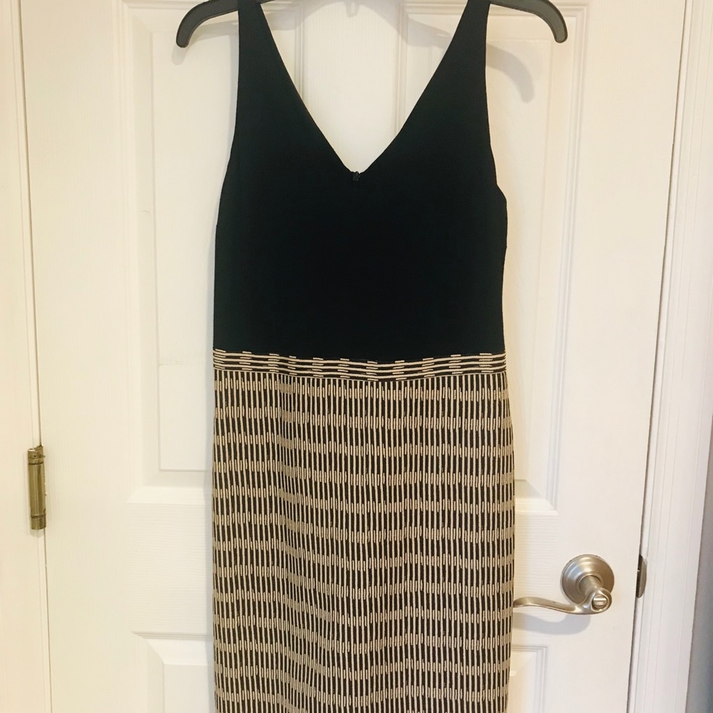 V neck dress